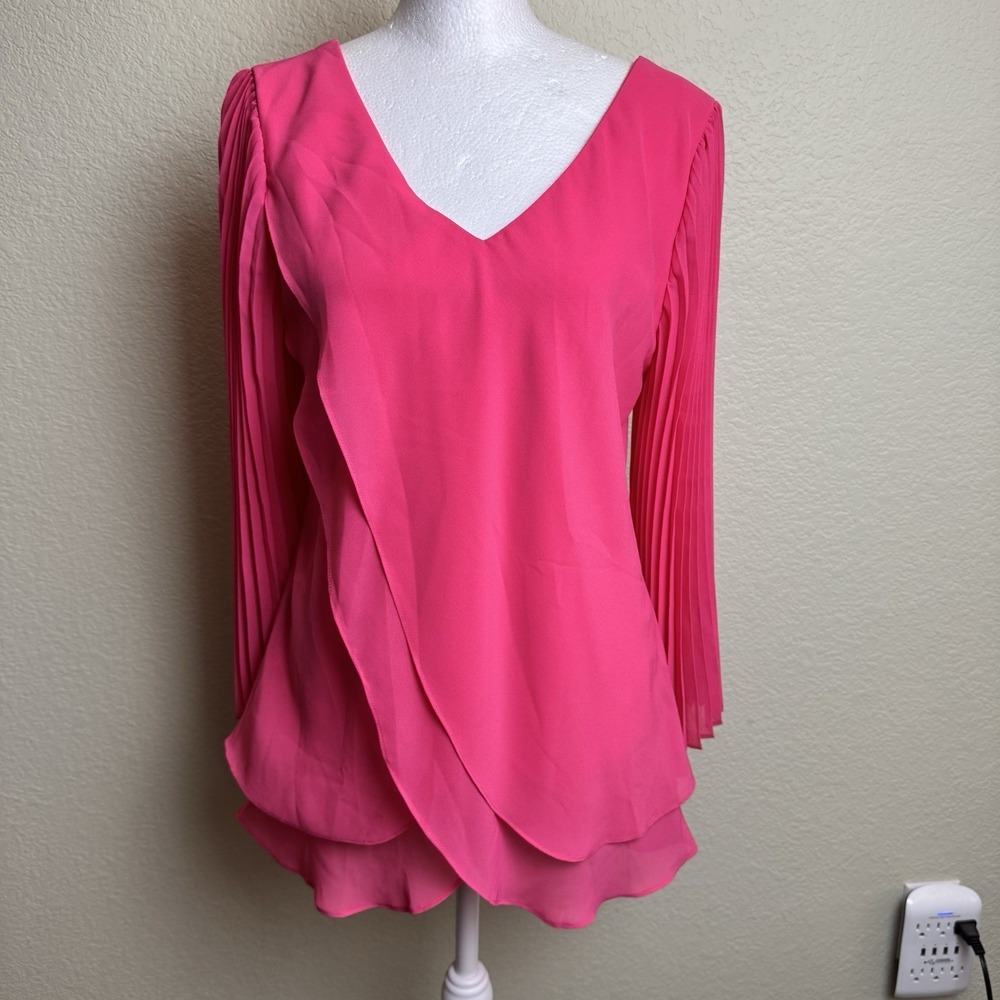Hot in Hollywood Pink Pleated Flare Sleeve Layered V-Neck Chiffon Blouse S‎